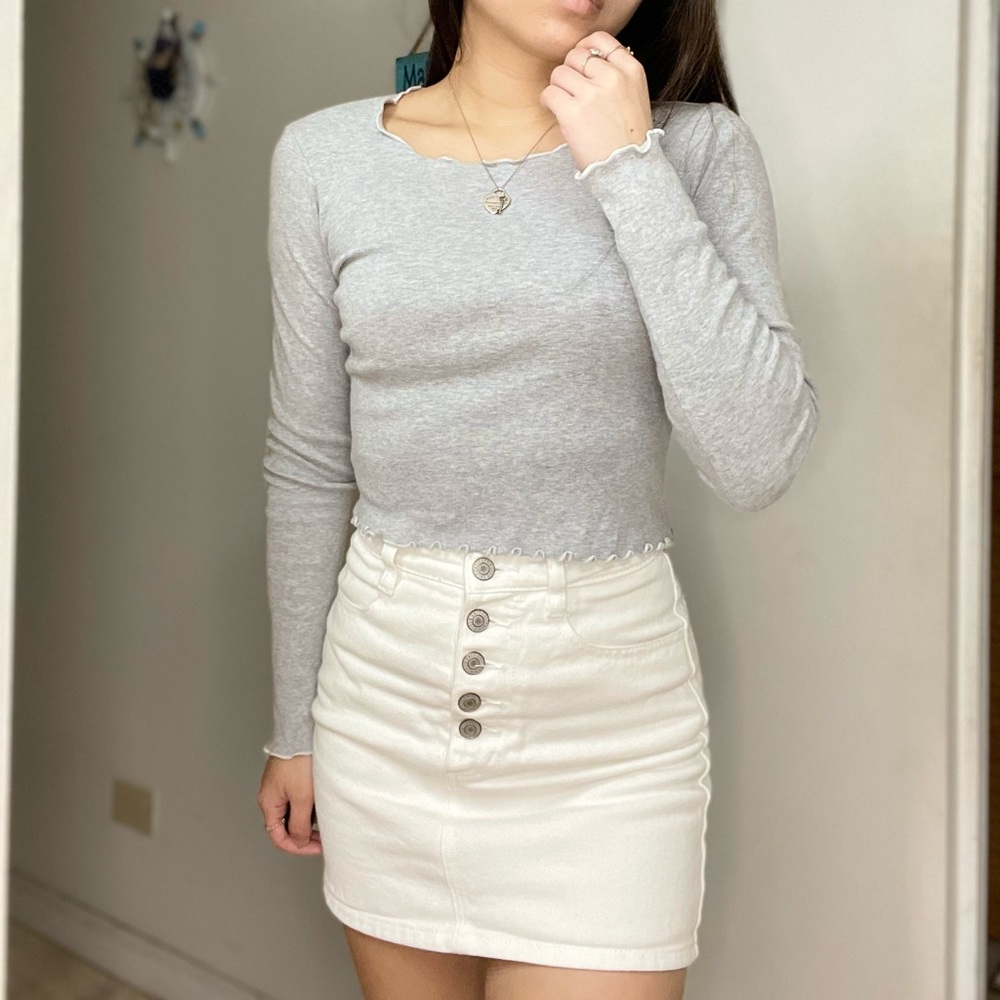 Brandy Melville gray lettuce hem long sleeve